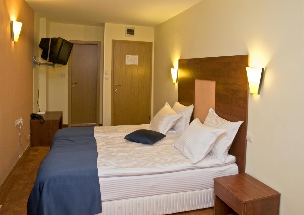 Hotel 4 Zona 소피아 외부 사진