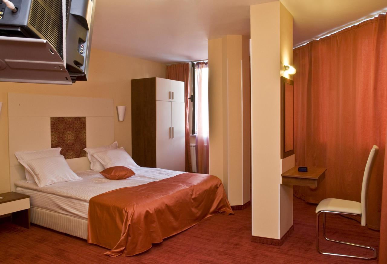 Hotel 4 Zona 소피아 외부 사진