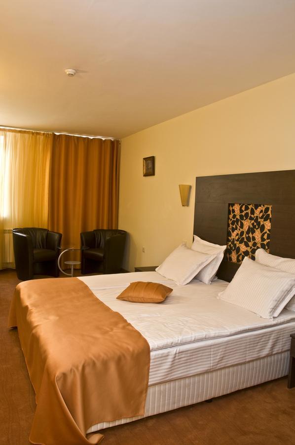 Hotel 4 Zona 소피아 외부 사진